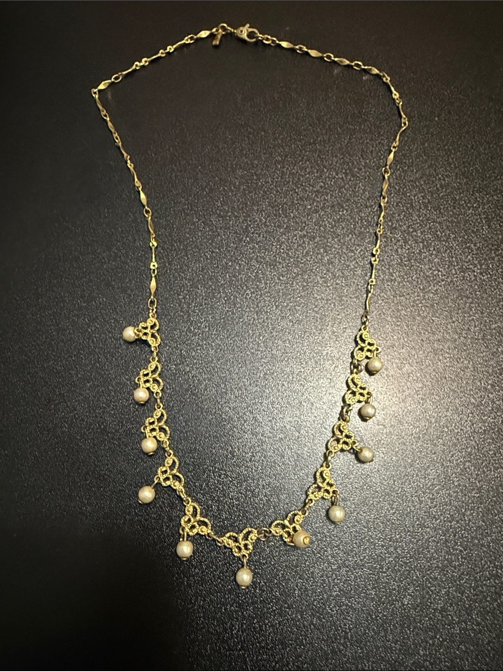 Elegant Gold Pearl Drop Necklace - Vintage Women’s Jewelry